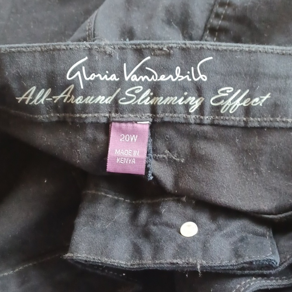 Gloria Vanderbilt Rachel Slimming Bermuda Shorts NWT, 20W, black - Picture 6 of 12